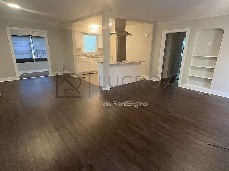 201 W Santa Clair St — Photo 9