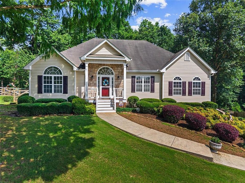 1st image of 208 Stonegate Ct