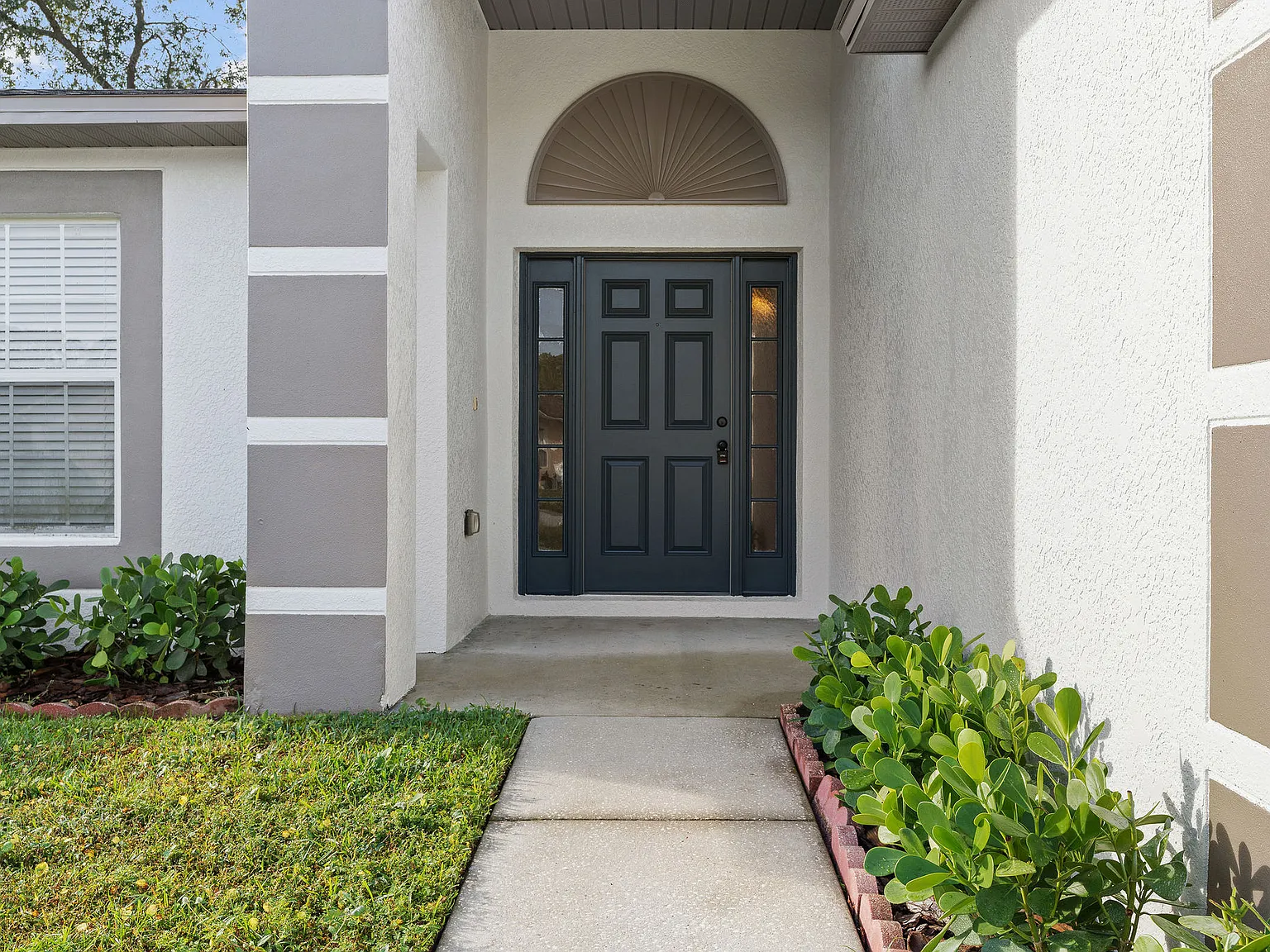 3 bed, 1617 sqft, $2,400 — Photo 2