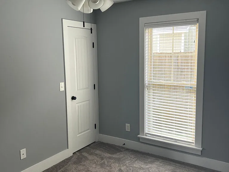 Middle bedroom towards closet