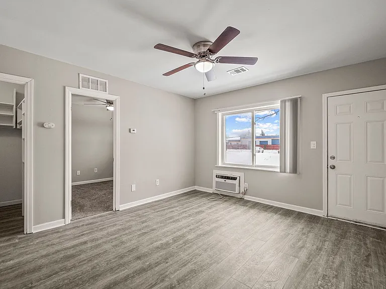 Ranch Apartment Homes in Great Troy Location — Photo 22