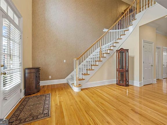 3rd image of 4727 Ivy Ridge Dr SE