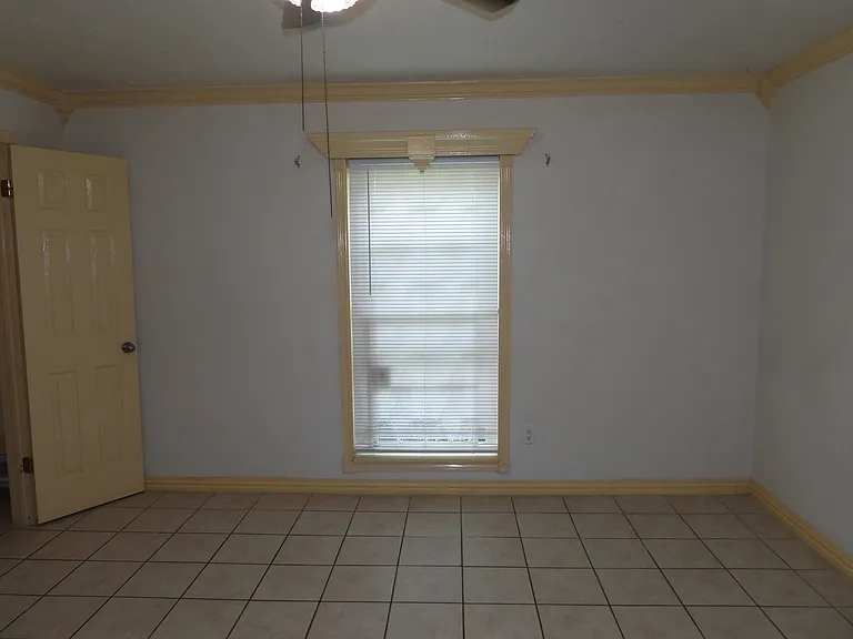 14327 Lorne Dr — Photo 34