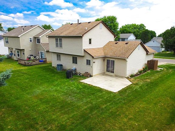 4th image of 7971 Schoolside Dr