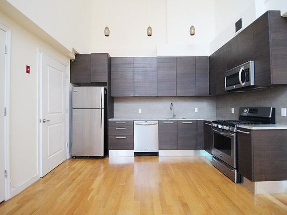 4th image of 125 Lexington Ave APT 3A