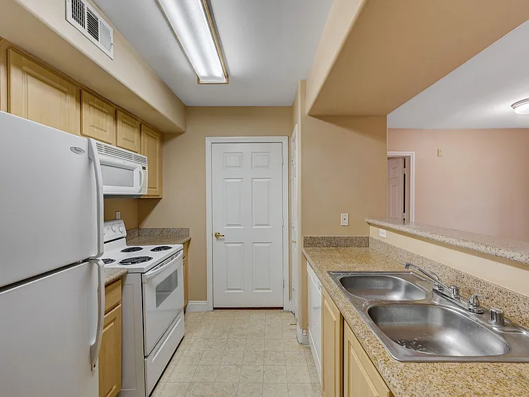 8000 W Badura Ave #2082 — Photo 12