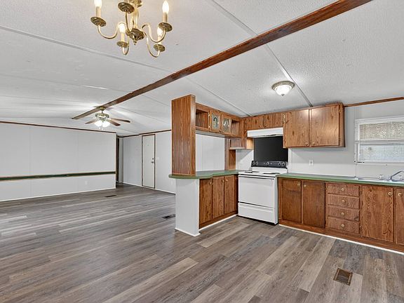 5th image of 491 Chapman Rd #90
