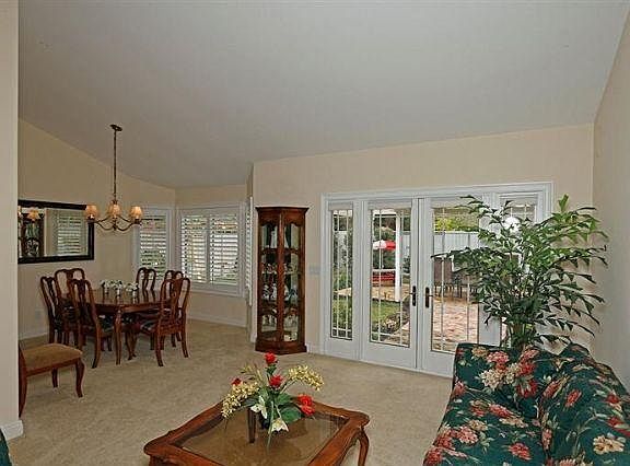 living room/dinning room