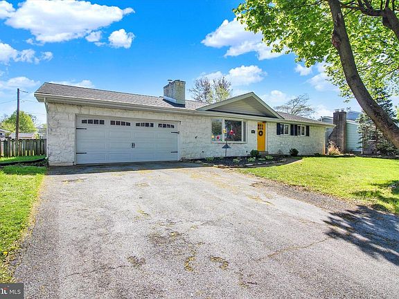 3rd image of 2640 Belaire Rd