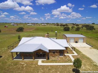 170 Triple R Dr, La Vernia, TX 78121
