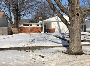 4851 S Sedgewick Rd, Lyndhurst, OH 44124