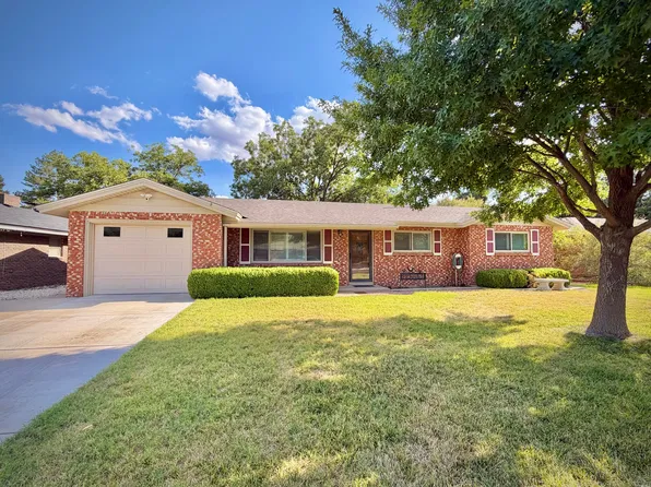 201 W Saint Anne Pl, Hobbs, NM 88240