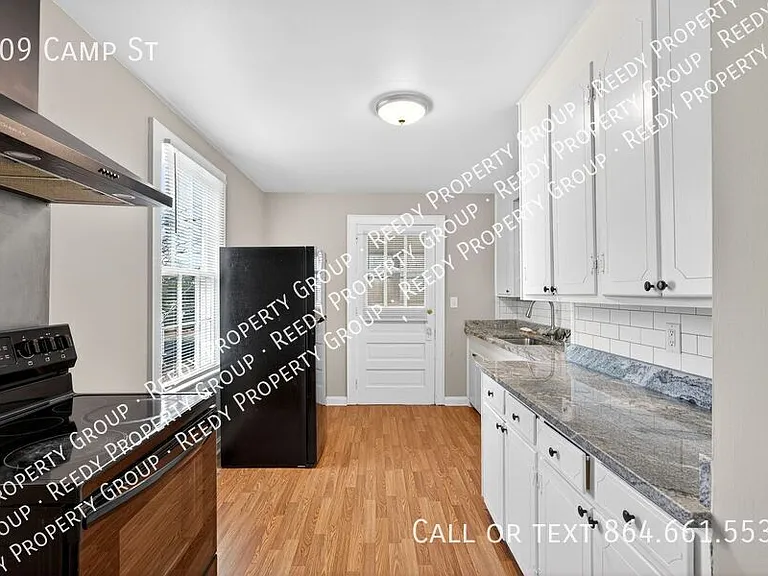 109 Camp St — Photo 4