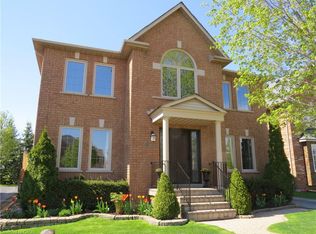 2444 Towne Blvd, Oakville, ON