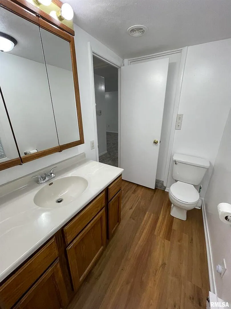 4 bed, 1800 sqft, $1,450 — Photo 4