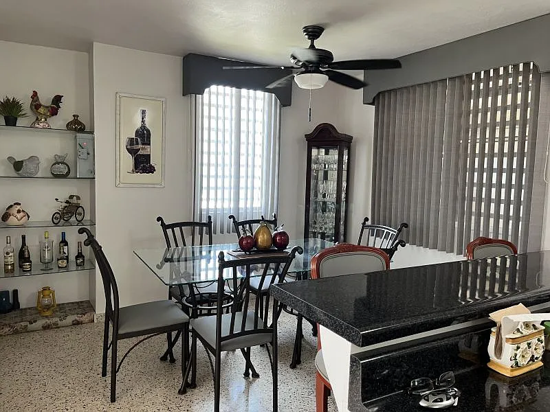 3 bed, 1.5 bath, 1518 sqft, $1,200 — Photo 3