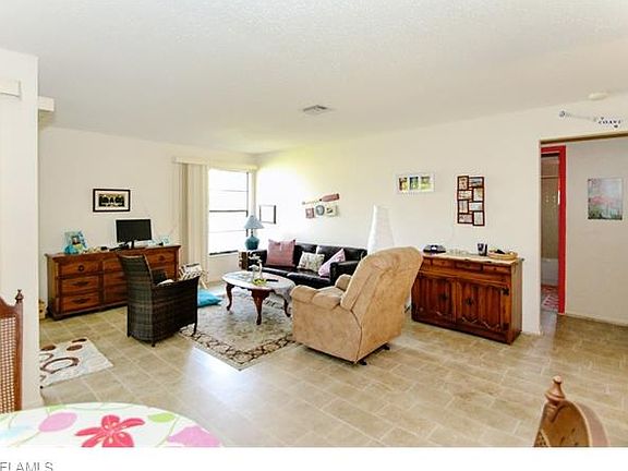 5th image of 1812 SE 5th Pl