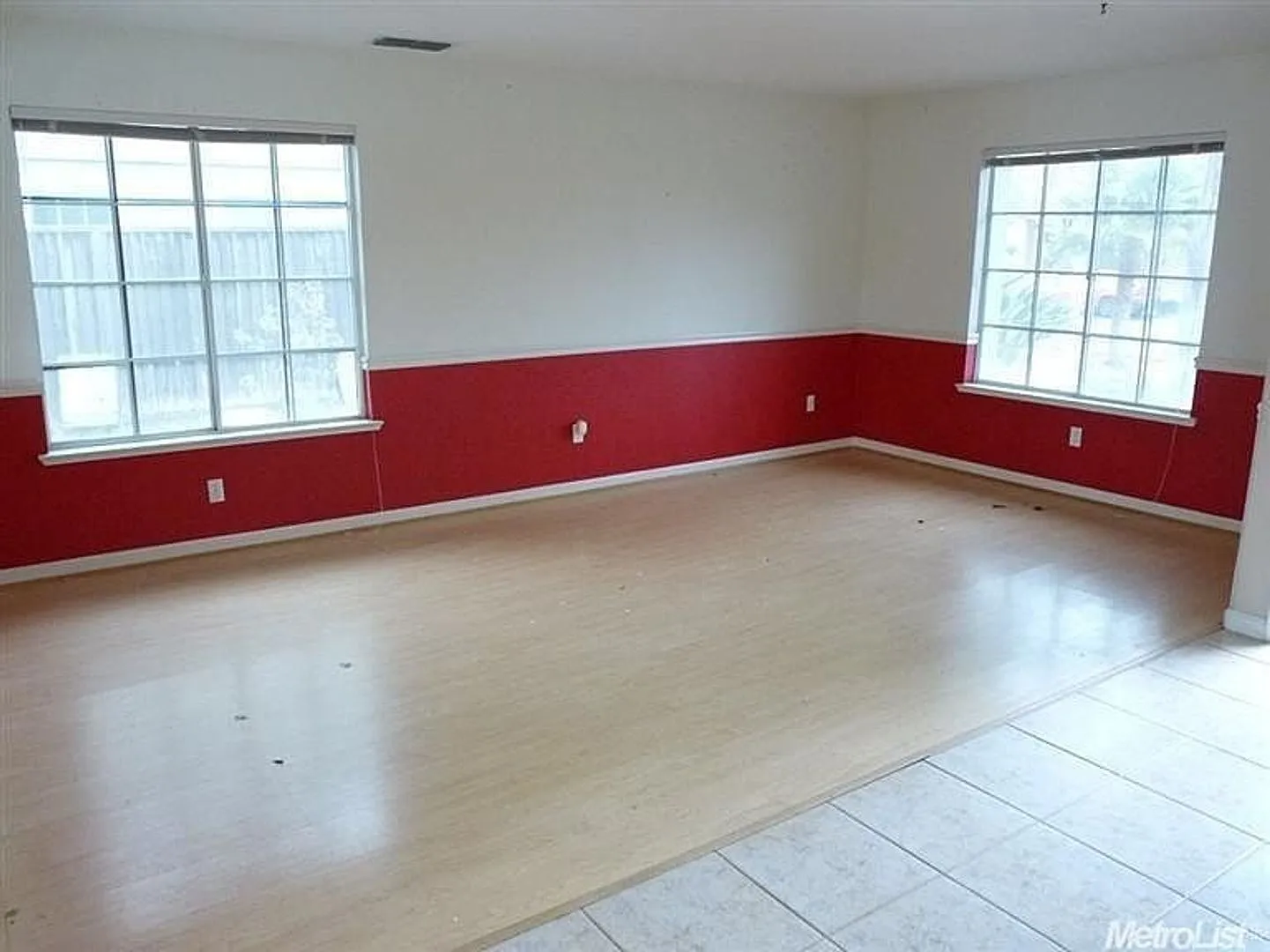 Coming Soon- Do Not Disturb Tenants- Beautiful 4 Bed, 2.5 Bath With Pool In Brentwood — Photo 4