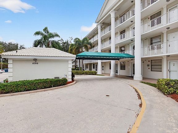 2nd image of 6049 Balboa Circle #205
