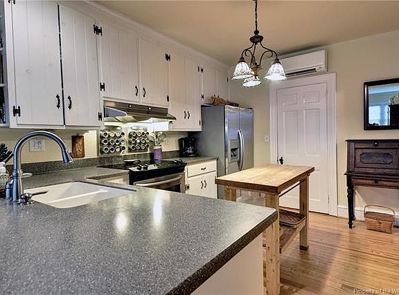 2nd image of 8 Monument Dr