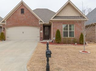 28 Bishop Pl, Little Rock, AR 72223