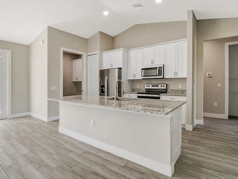 10621 Landau Ln — Photo 3