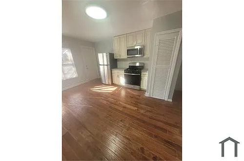 2304 Barnum Ave Photo 1