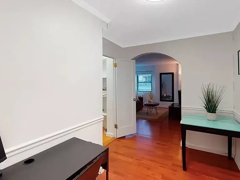 330 E 49th St #12A — Photo 14