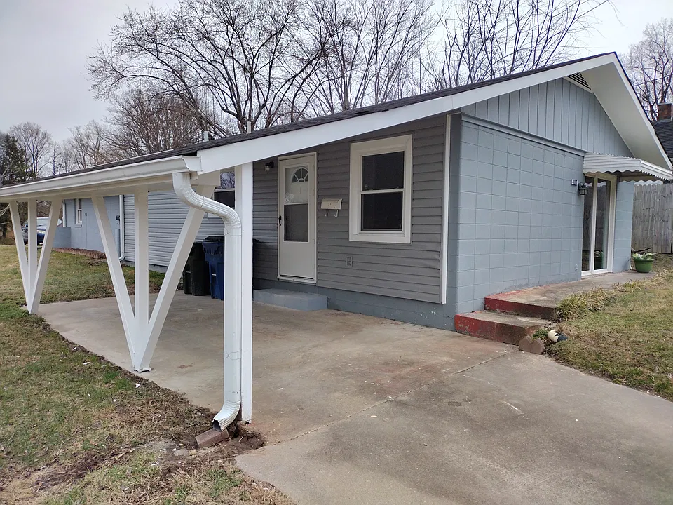 Carport entry