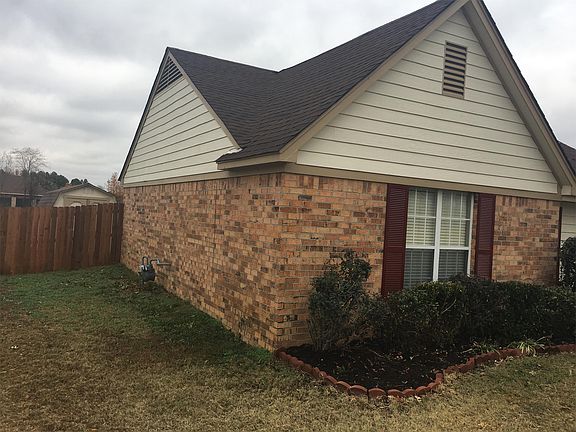 2nd image of 1054 Parkview Cir N