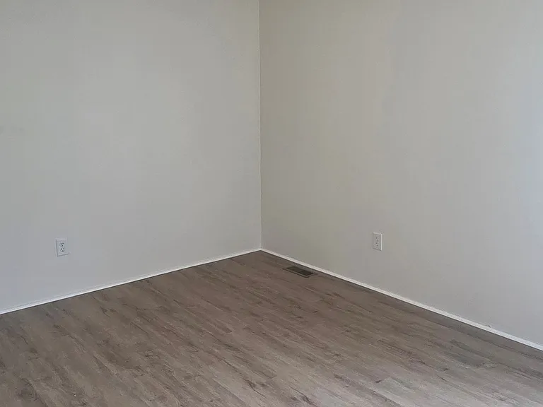 3312 N Virginia Ave — Photo 8