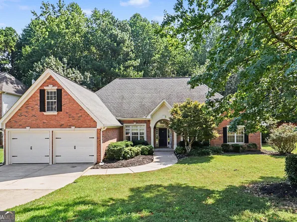 125 Brookridge Ct, Fayetteville, GA 30215