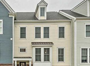 1320 Village Ln, Bridgeville, PA