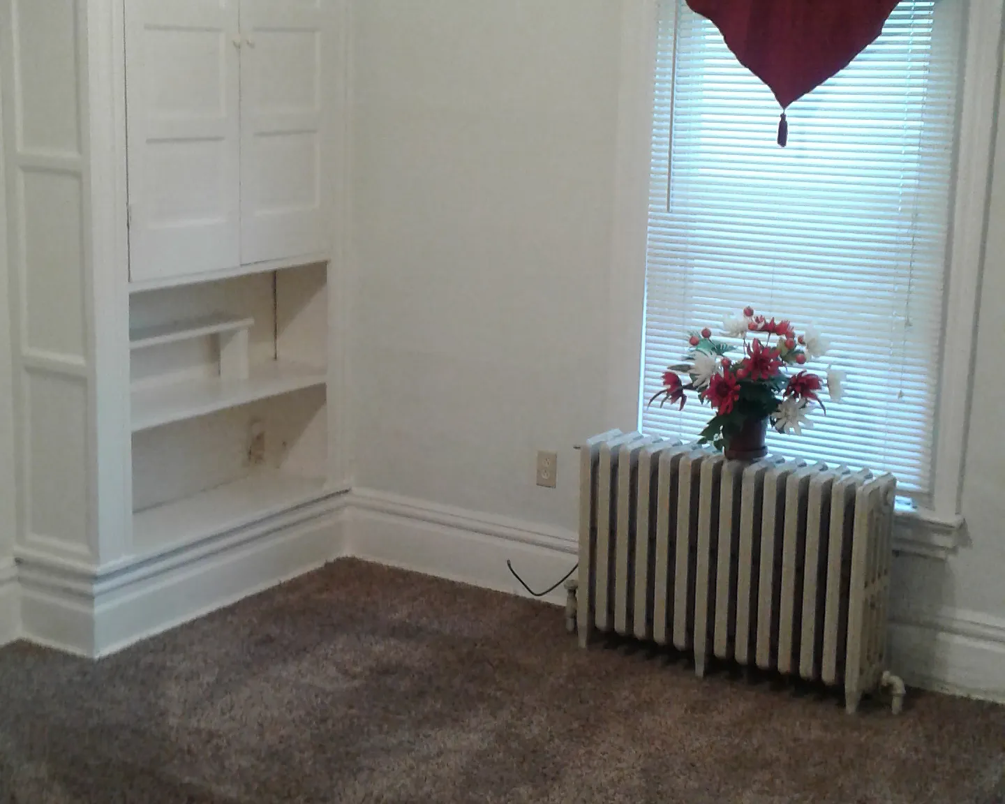 3 bed, 1250 sqft, $935 — Photo 1
