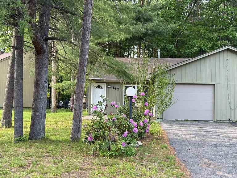 145 Thimbleberry Rd — Photo 2
