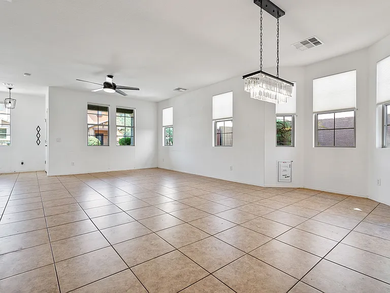 6-web-or-mls-Done Interior 2-30_08052024