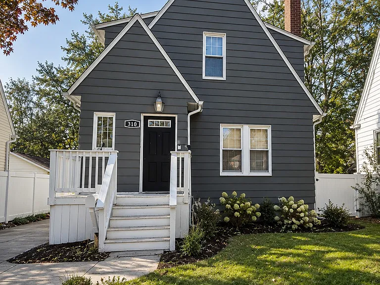 310 S Connecticut Ave — Photo 1