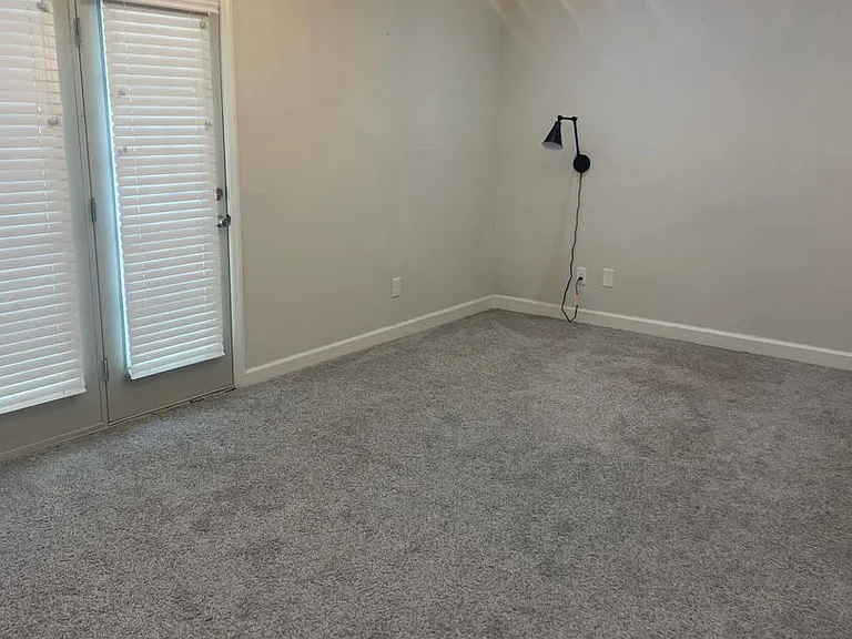 1900 Ridgecrest Dr #201 — Photo 19