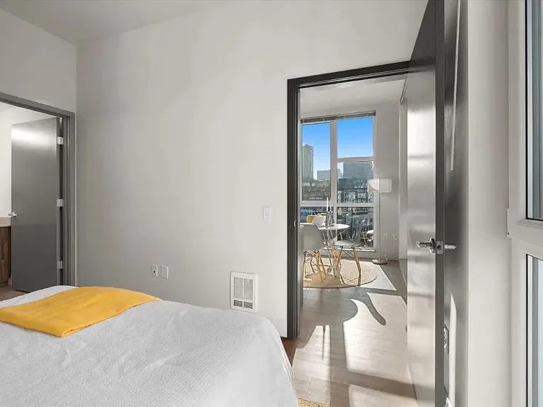 Pivot Apartments — Photo 19