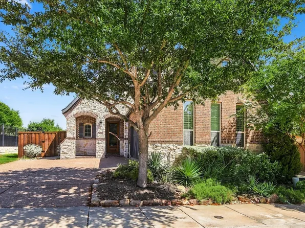 621 The Lakes Blvd, The Colony, TX 75056