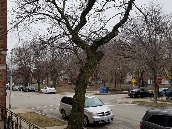 2nd image of 2305 N Oakley Ave #1F