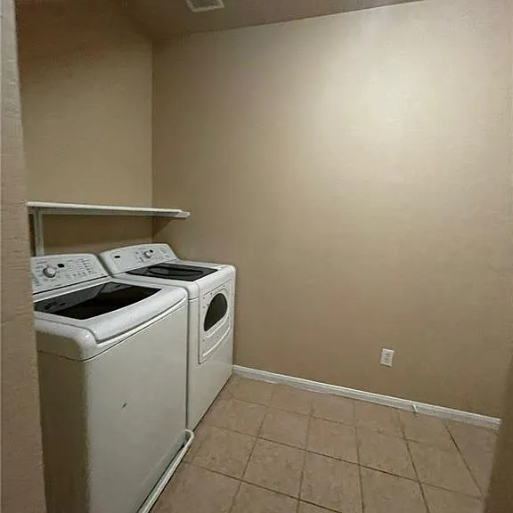 704 S Frontier Ln — Photo 23