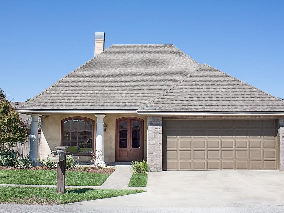1st image of 111 Derby Ln #111