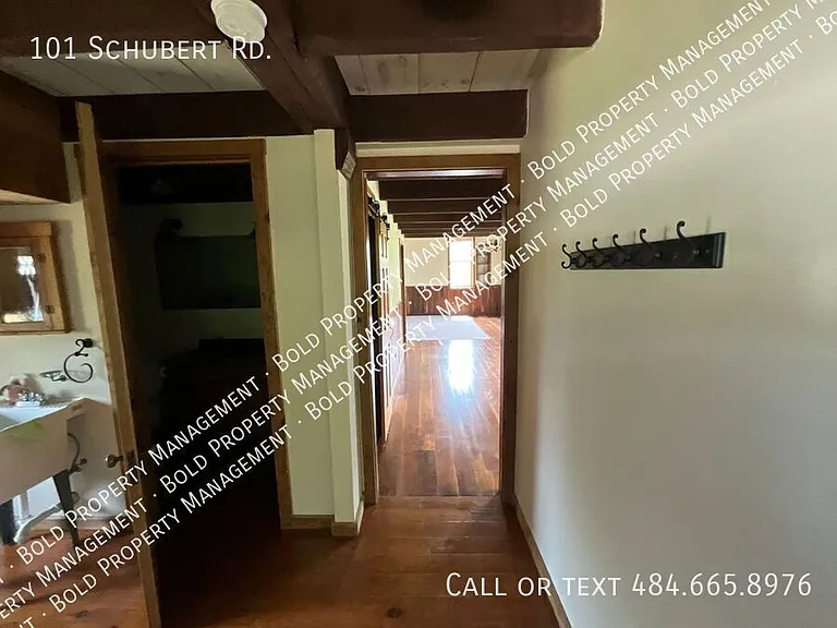 101 Schubert Rd — Photo 31