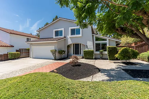 121 Violet Rd Photo 1