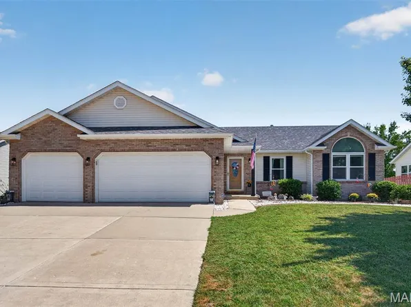 32 Oakbrooke, Troy, IL 62294