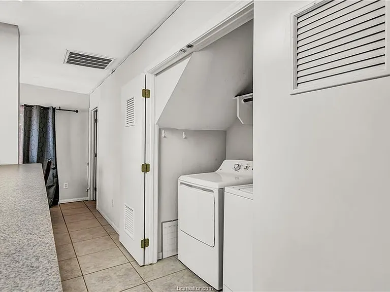 2411 Pintail Loop — Photo 18