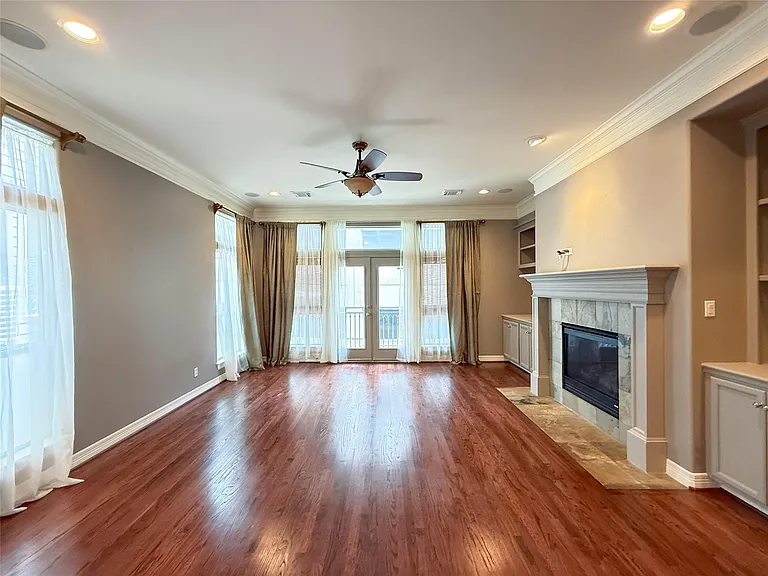 621 Hartman St — Photo 15