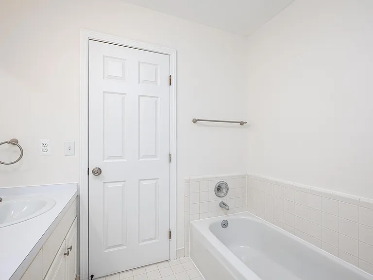 45085 Horseshoe Cir #31 — Photo 32