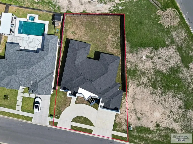 7283 Rain Forest Dr — Photo 5